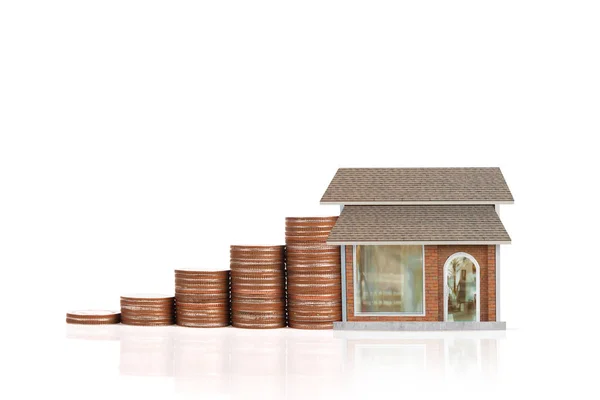 Coin stack piani di risparmio modello casa per l'alloggio — Foto Stock