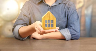 Eller ev evsiz konut barınak gayrimenkul tutan , fami