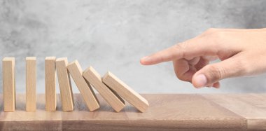 El durdurma Domino etkisi benzersiz tarafından durduruldu