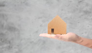 Elinde Ev Konut Yapısı