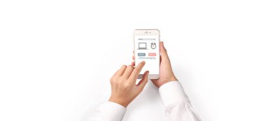 İş sahibi çalışıyor. Çevrimiçi alışveriş KOBİ girişimcisi. İnternetten al ve sat.