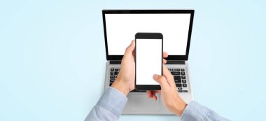Akıllı telefon aygıtı ve dokunmatik ekran, arama veya sosyal ağlar kavramı