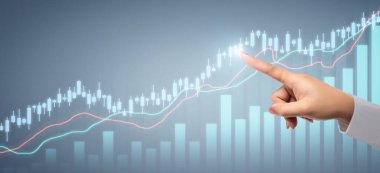 İşadamı, işinde grafik büyümesi ve grafik artışı için olumlu göstergeler planlıyor
