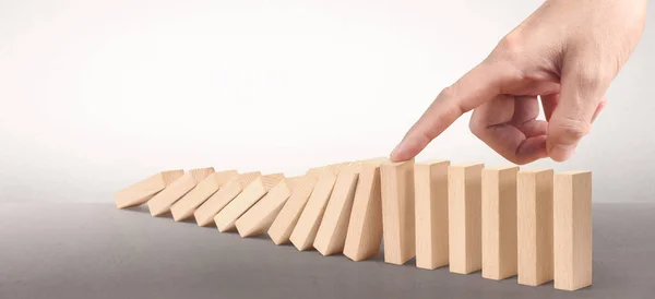 Domino Effetto Caduta Legno Effetto Fermato Unico — Foto Stock