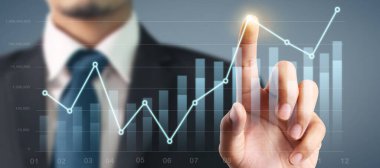 İşadamı grafik büyümesi ve grafik pozitif göstergelerin artması planı