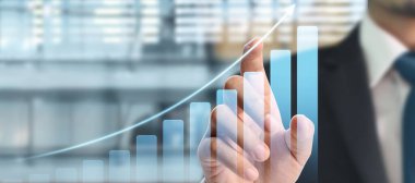 İşadamı grafik büyümesi ve grafik pozitif göstergelerin artması planı