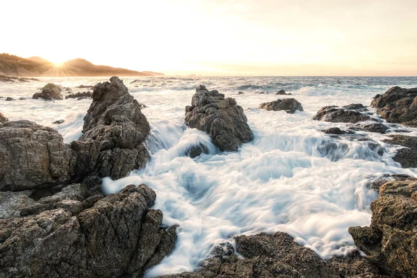 Waves Crashing Rocks Sunset Coast Balagne Region Corsica Lozari Ile — Stock Photo, Image