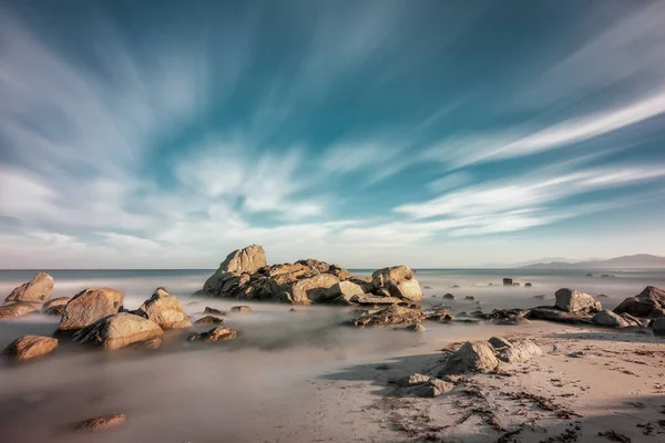 Long Exposure Image Mediterranean Sea Washing Rocks Ont Sandy Beach — Stock Photo, Image