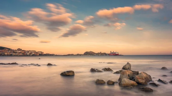 Lʼîle Rousse Corsica Lutego 2019 Prom Corsica Linea Czeka Wschód — Zdjęcie stockowe