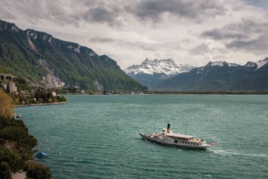 Laussane, İsviçre - 25 Nisan 2019. Belle Epoque kürek vapuru 