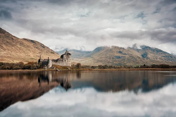 Kilchurn zamek na Loch AWE w Szkocji Obrazek Stockowy