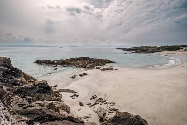 アイルランドのケリーのリング上の小さな砂浜 — ストック写真