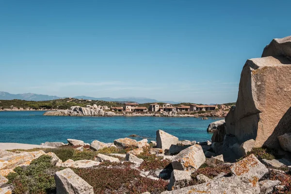 Antico villaggio di pescatori sull'isola di Cavallo in Corsica — Foto Stock