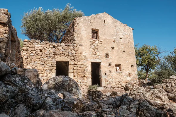 Edificio Abbandonato Nel Villaggio Abbandonato Giustiniani Vicino Speloncato Nella Regione — Foto Stock