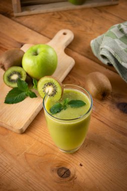 taze Kivi Meyve suyu