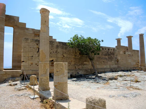 Reruntuhan kastil di Lindos. Rhodes — Stok Foto