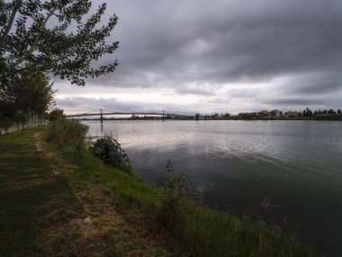 Parktaki nehrin kenti