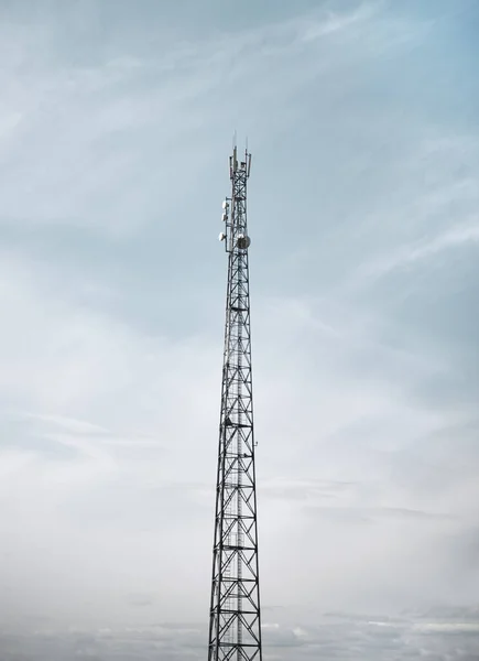 Transmisión Telecomunicaciones Poste Alto Para Señal Internet Tecnología Concepto Peligro — Foto de Stock