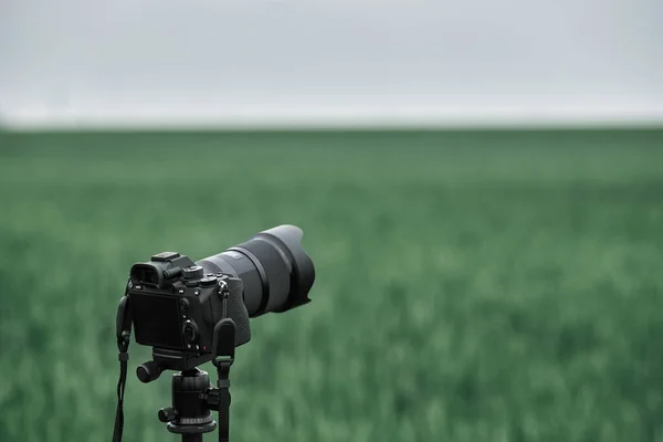 Profesionální Moderní Kamera Terénu Výroba Fotografií Videí — Stock fotografie