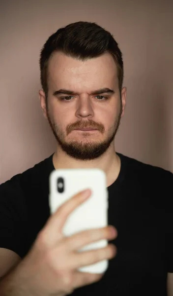 Bearded Man Mobile Phone Man Smartphone Indoors — Stock Photo, Image