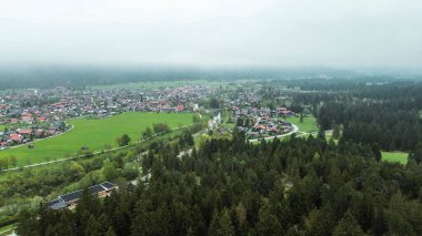 Yaz Alp Vadisi 'nin havadan görünüşü