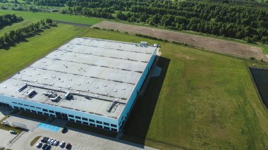 Tarım arazileriyle çevrili sanayi bölgesi