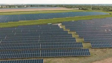 Doğadan ve güneşten yenilenebilir elektrik