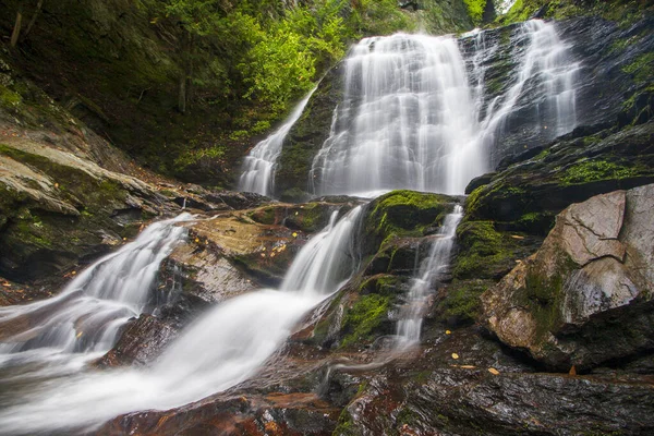 Majestic Moss Glen Falls Bei Stowe Vermont Usa — Stockfoto