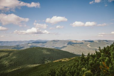 Gökyüzünde bir grup bulut