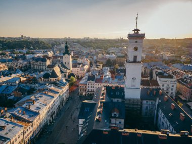 Büyük bir şehir manzarası Lviv.