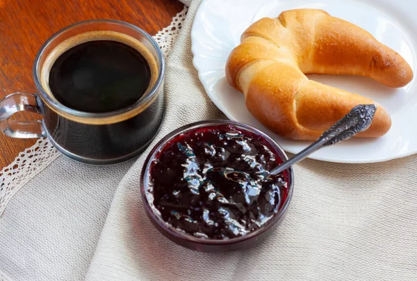 Sweet Breakfast coffee bagel and jam