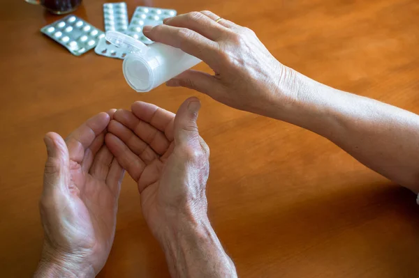 Health Older People Senior Couple Using Hand Sanitizer Gel Organize — Stock Photo, Image