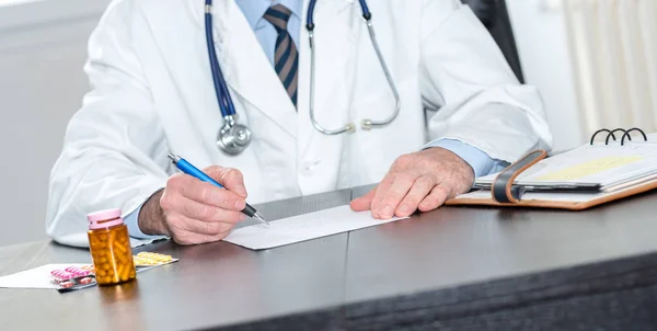 Doctor Writing Prescription His Office — Stock Photo, Image