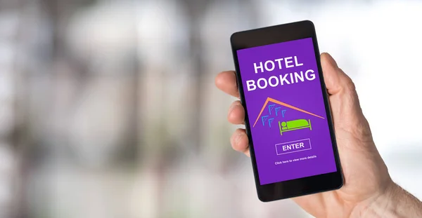 Smartphone Skärmen Visar Ett Hotellkoncept För Bokning — Stockfoto