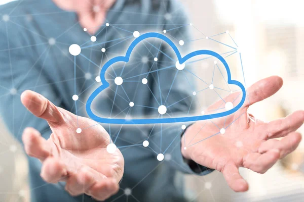 Arka planda bir adamın elleri yukarıda bulut ağ kavramı