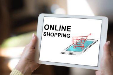 Çevrimiçi alışveriş kavramını gösteren tablet ekranı