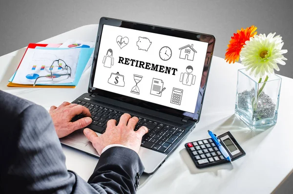 Man Typing Laptop Showing Retirement Concept — Stock Photo, Image