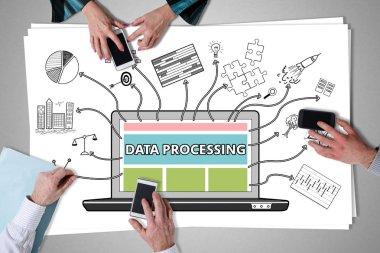 Akıllı telefonlar kullanarak el ile bir masa üzerine yerleştirilen veri işleme kavramı