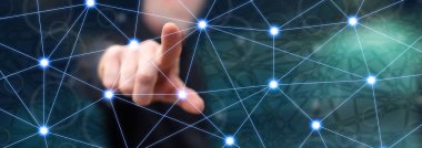 Onun parmak dokunmatik ekranlı cep bilgisayarlarda sanal ağ dokunmadan adam