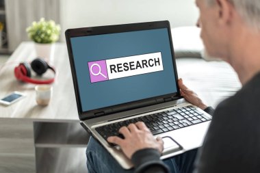 Bir araştırma konseptini gösteren dizüstü bilgisayar