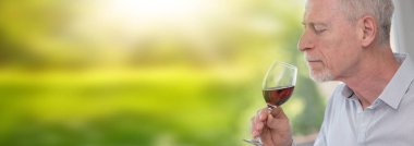 Komuta sizde kırmızı şarap tadımı