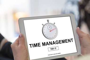 Bir zaman yönetimi kavramını gösteren tablet ekranı