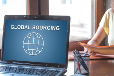 Dizüstü ekran global sourcing kavramı görüntüleme