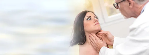 Doctor Checking Thyroid Young Patient — Stock Photo, Image