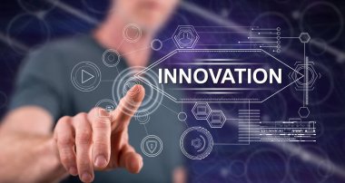 Adam bir yenilik kavramı dokunmadan