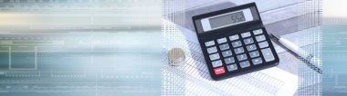 Finansal belgeler, hesap kavramı, closeup hesap makinesi. panoramik afiş