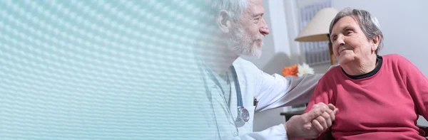 Doctor Comforting Old Patient Panoramic Banner — Stock Photo, Image