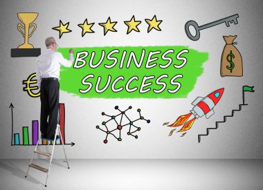 Adam iş başarı kavramı bir duvara çizim merdiven