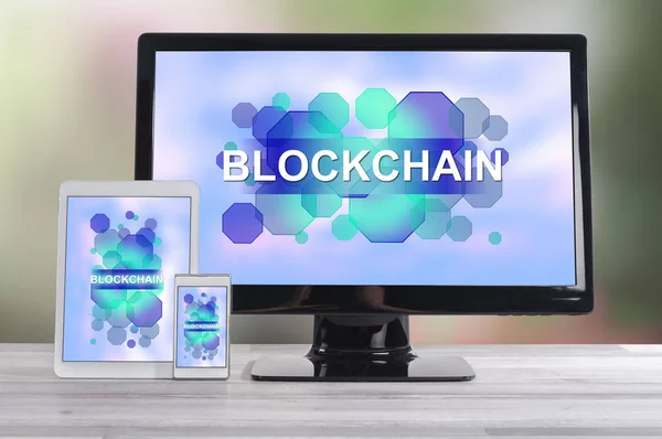 Conceito Blockchain Mostrado Diferentes Dispositivos Tecnologia Informação — Fotografia de Stock