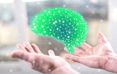 Zeka kavramı bir adamın elleri yukarıda